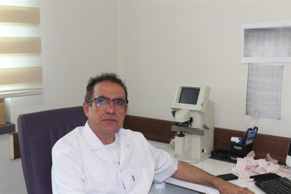 Tavas Devlet Hastanesi'ne atanan Göz Hastalıkları Uzmanı Op. Dr. Mehmet Rıza Hikmet hastanemizde görevine başlamıştır. Randevu için Alo 182 veya mhrs.gov.tr yi kullanabilirsiniz.